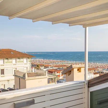 Marea • Luxury Rooftop On The Promenade, Viareggio