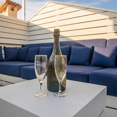 Marea • Luxury Rooftop On The Promenade, *