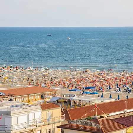 Apartman Marea • Luxury Rooftop On The Promenade, Viareggio