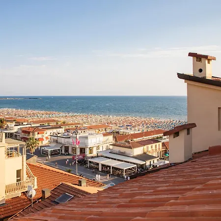 Marea • Luxury Rooftop On The Promenade, *