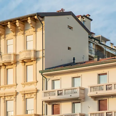 Apartman Marea • Luxury Rooftop On The Promenade,